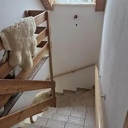 Henrik's Apartment Oblarn